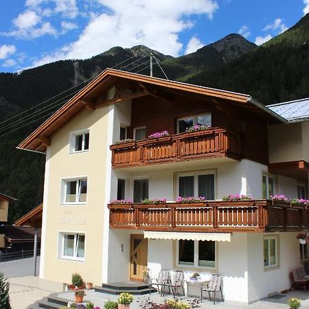 Haus Rainbach Hotel Umhausen Exterior photo